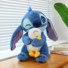 Cargar imagen en el visor de la galería, Peluche Stitch con patito 30cm - 116746