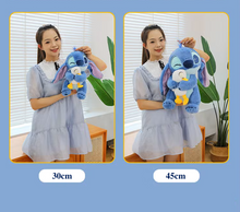 Cargar imagen en el visor de la galería, Peluche Stitch con patito 30cm - 116746