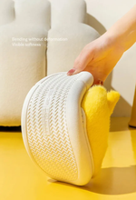 Cargar imagen en el visor de la galería, Pantuflas Pikachu - 116732