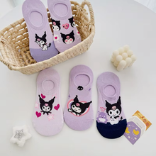 Cargar imagen en el visor de la galería, Medias Kuromi Tobilleras - 116357