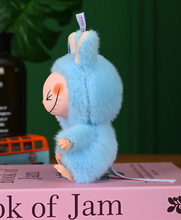 Cargar imagen en el visor de la galería, Peluche LaBubu - 116935