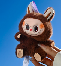Cargar imagen en el visor de la galería, Peluche LaBubu - 116935