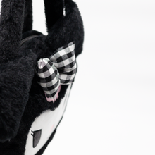 Cargar imagen en el visor de la galería, Cartera Kuromi Peluche - 116259