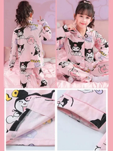 Cargar imagen en el visor de la galería, Pijama Kuromi con botones Manga Larga - 116361