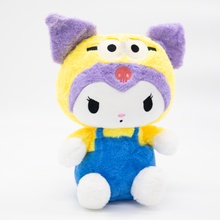 Cargar imagen en el visor de la galería, Peluche Sanrio con Disfraz Minion 25cm - 116278
