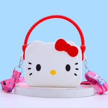 Cargar imagen en el visor de la galería, Cartera Sanrio Plastica pequeña - 117070
