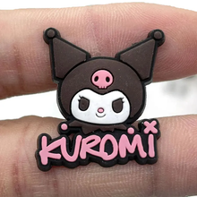 Cargar imagen en el visor de la galería, Pin Crocs Kuromi - 116473

