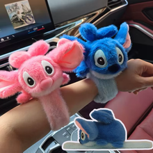 Cargar imagen en el visor de la galería, Pulsera Stitch y Angela Peluche Individual - 117078
