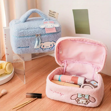 Cargar imagen en el visor de la galería, Porta cosmetico tipo estuche Sanrio - 117268
