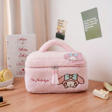Cargar imagen en el visor de la galería, Porta cosmetico tipo estuche Sanrio - 117268
