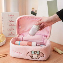 Cargar imagen en el visor de la galería, Porta cosmetico tipo estuche Sanrio - 117268
