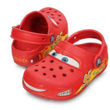 Cargar imagen en el visor de la galería, Cholas Crocs Cars con Luz - 116550
