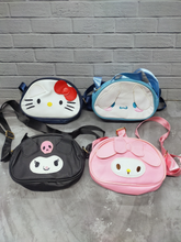 Cargar imagen en el visor de la galería, Cartera Sanrio Semicuero Rostros - 116489
