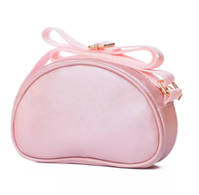 Cargar imagen en el visor de la galería, Cartera Sanrio Semicuero Rostros - 116489
