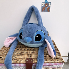 Cargar imagen en el visor de la galería, Cartera Stitch Peluche - 116495
