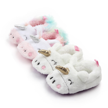 Cargar imagen en el visor de la galería, Pantuflas Bebe Unicornio - 117289
