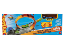 Cargar imagen en el visor de la galería, Pista y Carro Hot Wheels pequeña "Stunt Track" - 117454
