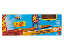 Cargar imagen en el visor de la galería, Pista y Carro Hot Wheels pequeña "Stunt Track" - 117454
