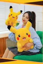 Cargar imagen en el visor de la galería, Peluche Pikachu 70cm - 116725
