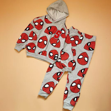 Cargar imagen en el visor de la galería, Conjunto Spiderman Sueter con Capucha y Jogger - 117171
