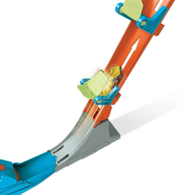 Cargar imagen en el visor de la galería, Pista y Carro Hot Wheels Stunt Track pequeña - 116781
