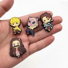 Cargar imagen en el visor de la galería, Pin Crocs Demon Slayer - 117011
