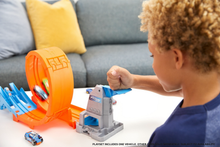 Cargar imagen en el visor de la galería, Pista y Carro Hot Wheels Stunt Track Grande - 116782
