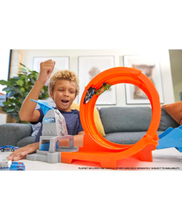 Cargar imagen en el visor de la galería, Pista y Carro Hot Wheels Stunt Track Grande - 116782
