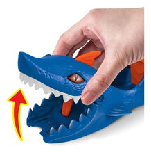 Cargar imagen en el visor de la galería, Vehículo Hot Wheels Lanzador Tiburon - 117460
