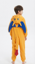 Cargar imagen en el visor de la galería, Enterizo Charizard Pokemon  Niño - 117512
