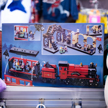 Cargar imagen en el visor de la galería, Bloque Armable Harry Estacion Tren Expreso Hogwarts 898pcs - 115179
