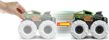 Cargar imagen en el visor de la galería, Vehículo Hot Wheels Monster Truck Grande Twisted Tredz - 117461
