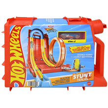 Cargar imagen en el visor de la galería, Pista y Carro Hot Wheels Stunt Track Maletin naranja - 116788
