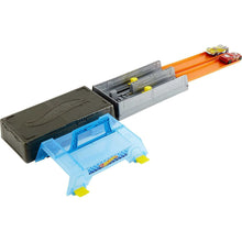 Cargar imagen en el visor de la galería, Pista y Carro Hot Wheels ACTION Maleta Carrera Portátil - 117107
