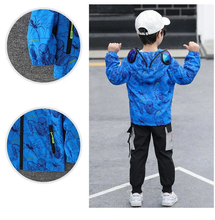Cargar imagen en el visor de la galería, Chaqueta Spiderman Impermeable Azul con Luz - 117516
