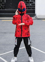 Cargar imagen en el visor de la galería, Chaqueta Spiderman Impermeable Roja con Luz - 117516
