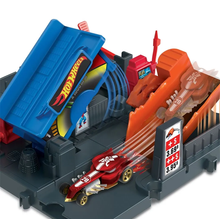 Cargar imagen en el visor de la galería, Pista y Carro Hot Wheels City Gasolinera - 116789
