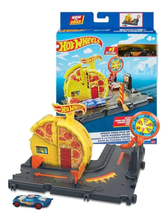 Cargar imagen en el visor de la galería, Pista y Carro Hot Wheels City Pizzeria - 116789
