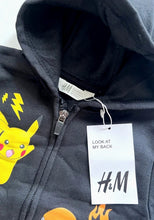 Cargar imagen en el visor de la galería, Conjunto Pokemon Sueter con capucha y Jogger  - 115640
