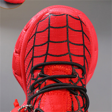 Cargar imagen en el visor de la galería, Zapato Spiderman Azul con Luz - 116334
