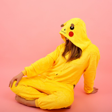 Cargar imagen en el visor de la galería, Enterizo Pikachu Juvenil/ Adulto - 116807
