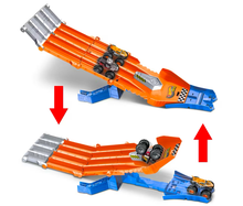 Cargar imagen en el visor de la galería, Pista y carro Hot Wheels Grande Monster Truck "City" + 2 carros - 117471
