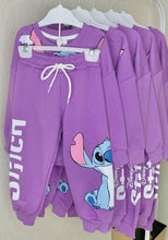 Cargar imagen en el visor de la galería, Conjunto Stitch Sueter y Jogger - 115421
