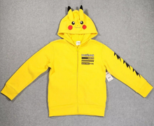 Cargar imagen en el visor de la galería, Sueter Pikachu con capucha - 116292
