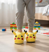 Cargar imagen en el visor de la galería, Pantuflas Pikachu 26cm - 116879

