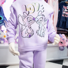 Cargar imagen en el visor de la galería, Conjunto Stitch Suéter con Capucha y Jogger - 116313
