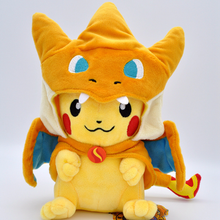 Cargar imagen en el visor de la galería, Peluche Pikachu con Disfraz 20cm - 117036
