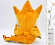 Cargar imagen en el visor de la galería, Peluche Pikachu con Disfraz 20cm - 117036

