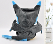 Cargar imagen en el visor de la galería, Peluche Pikachu con Disfraz 20cm - 117036
