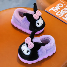 Cargar imagen en el visor de la galería, Pantuflas Kuromi cerradas - 116572
